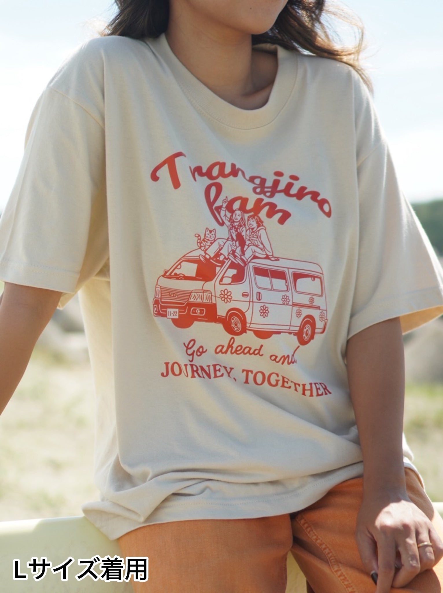 Trangjiro Fam Tシャツ ベージュ