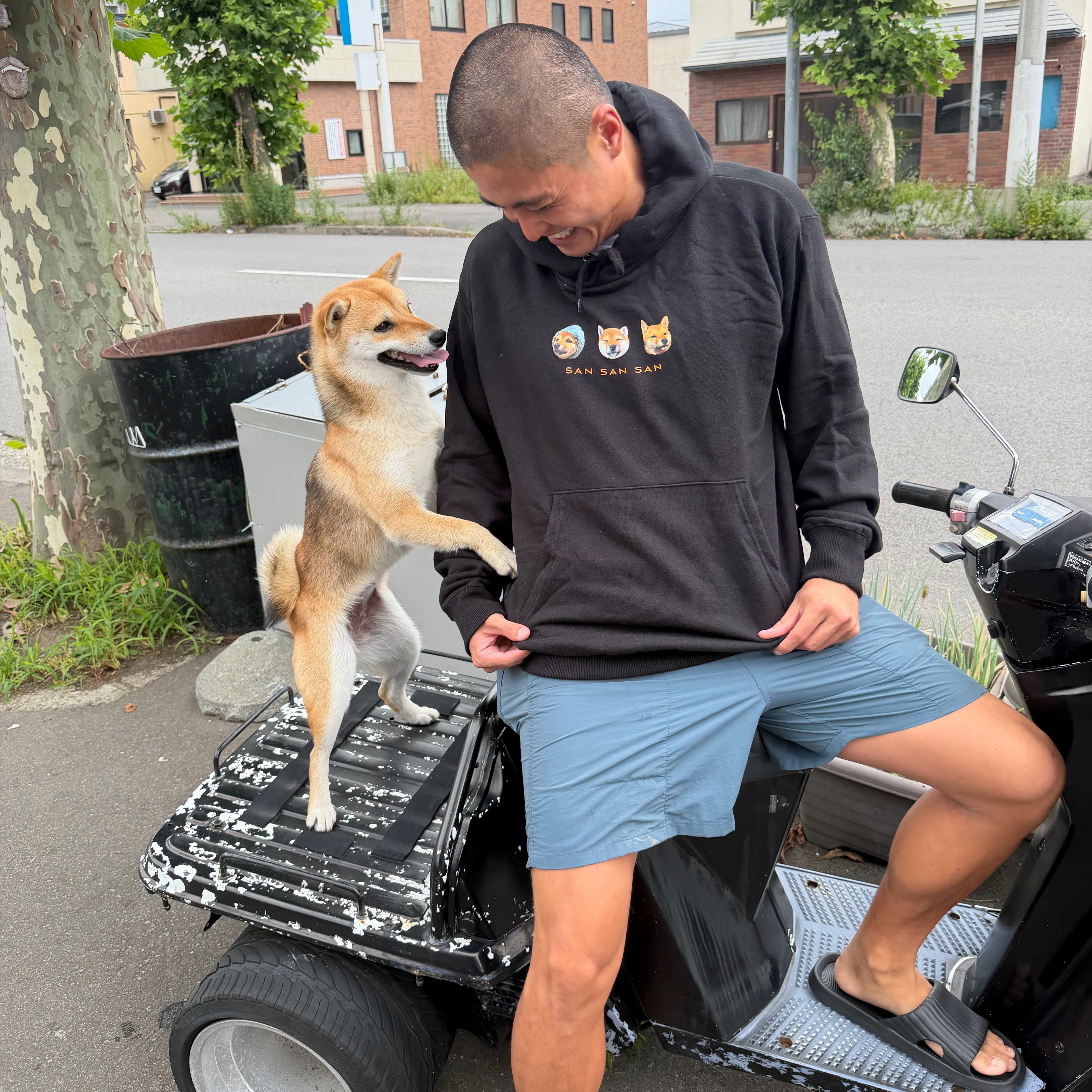 SAN SAN SANパーカー