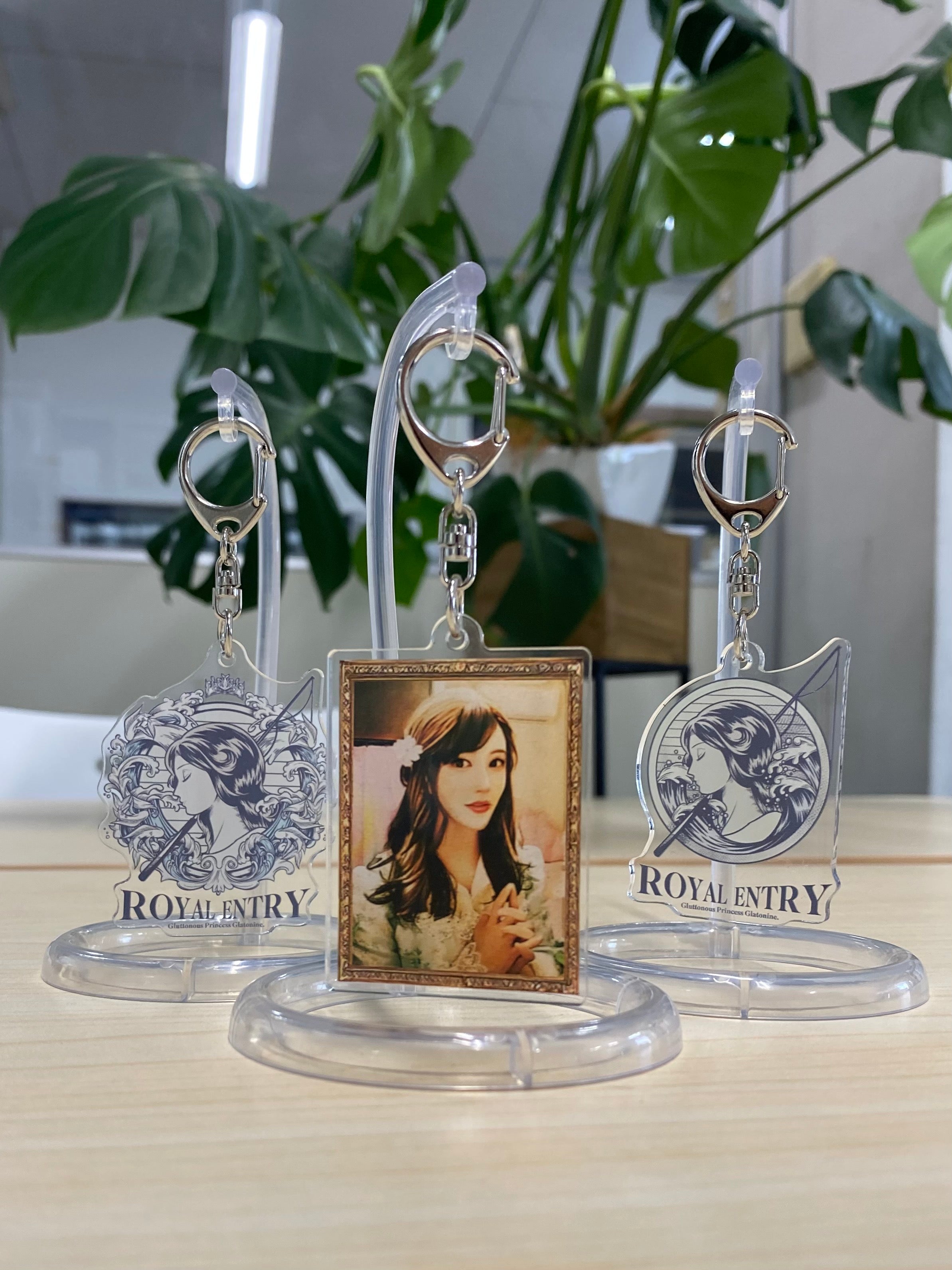 【お得セット】全3種　ロイヤルアクリルキーホルダー　コンプリートセット