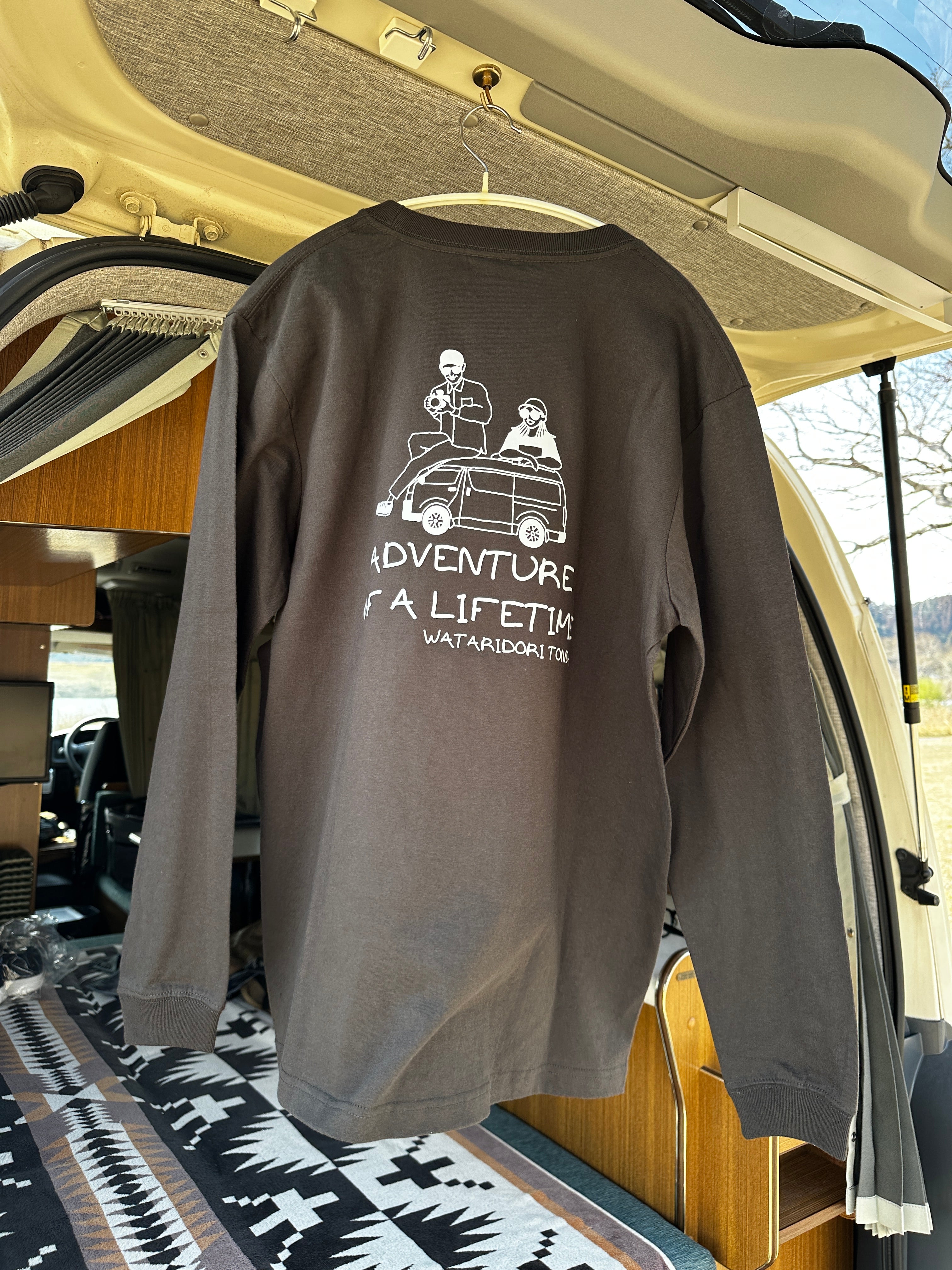 オヤドリ ロンT スミ