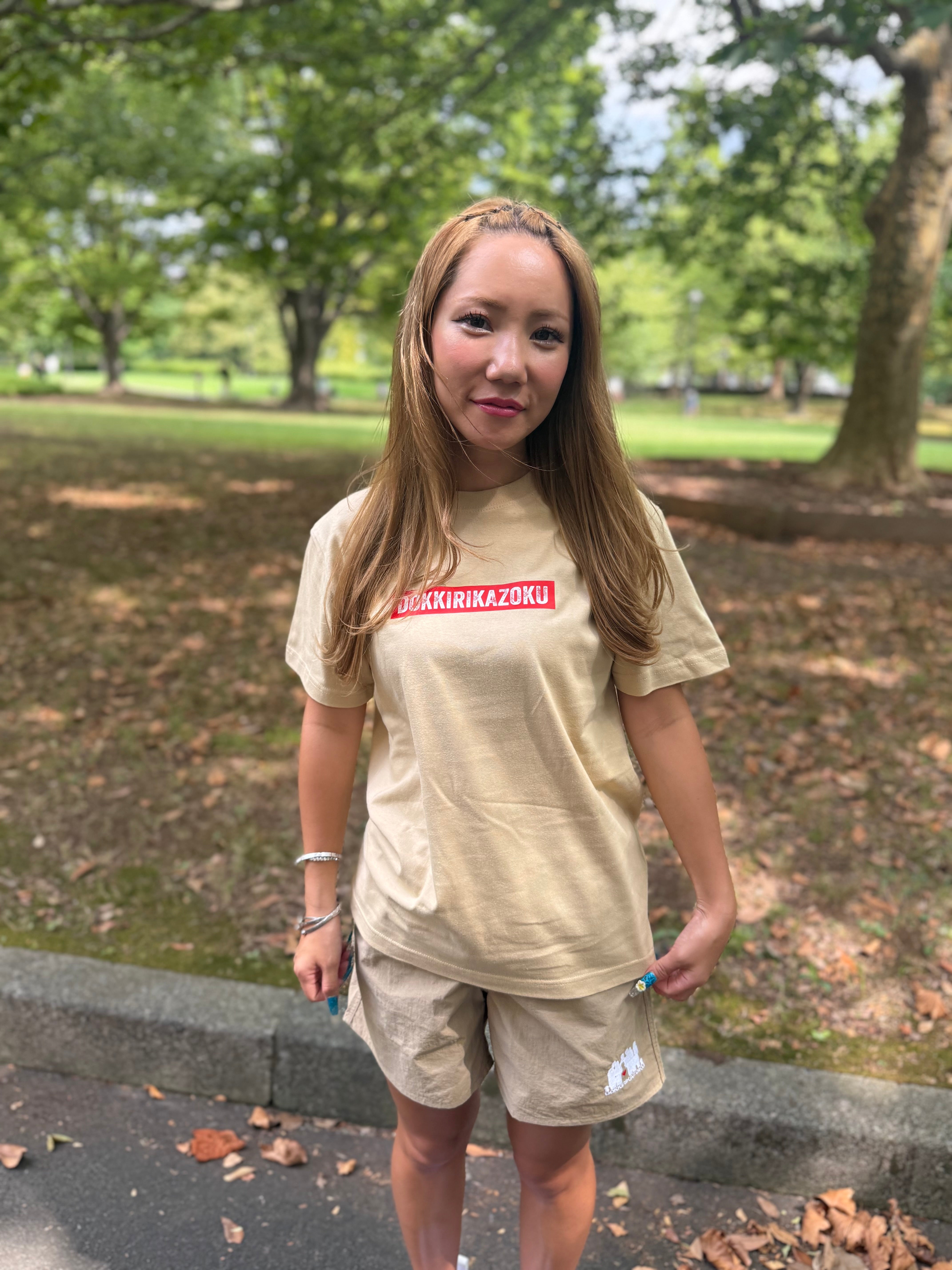 ボックスロゴTシャツ