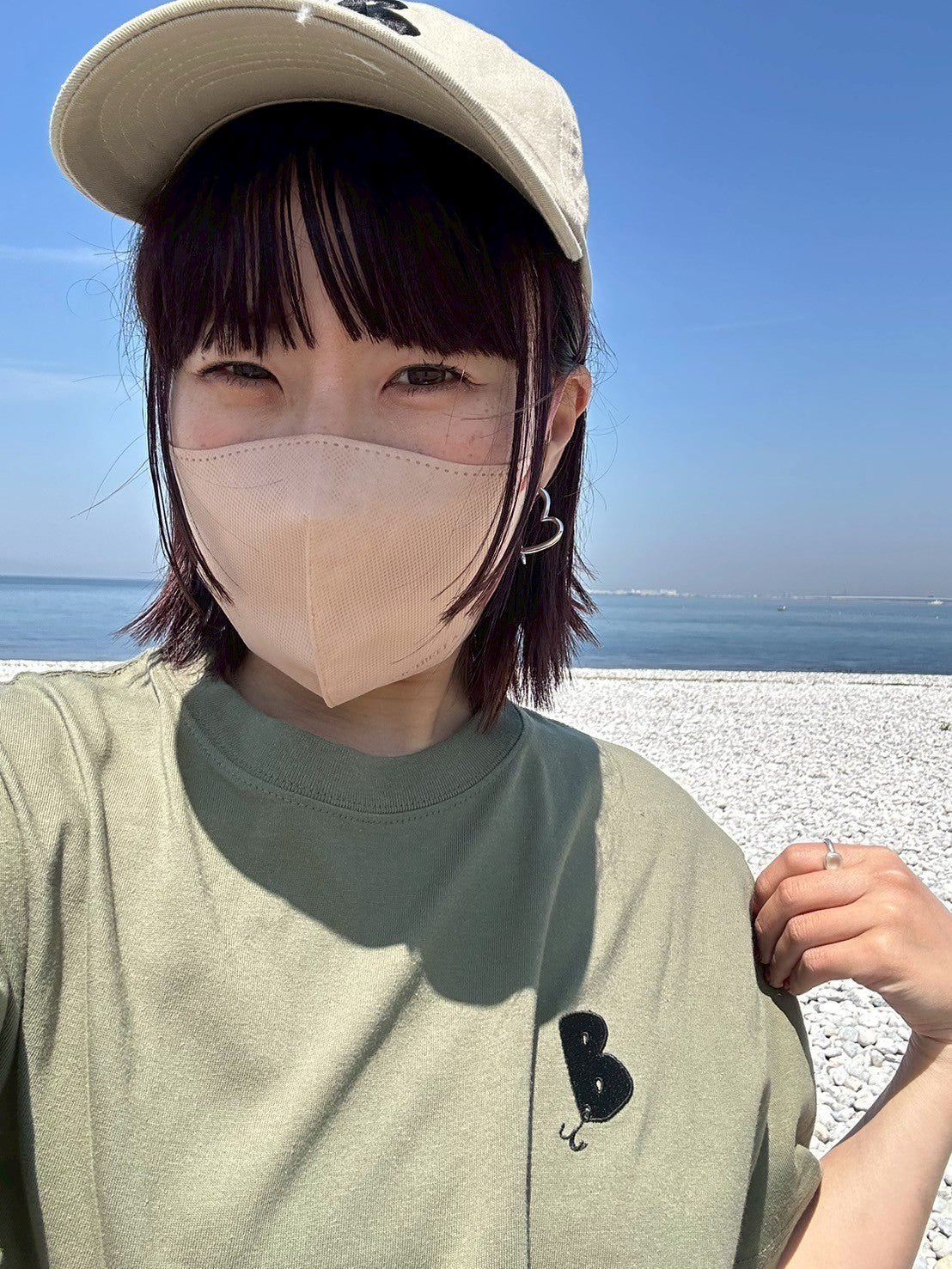 B刺繍Tシャツ (ライトオリーブ)