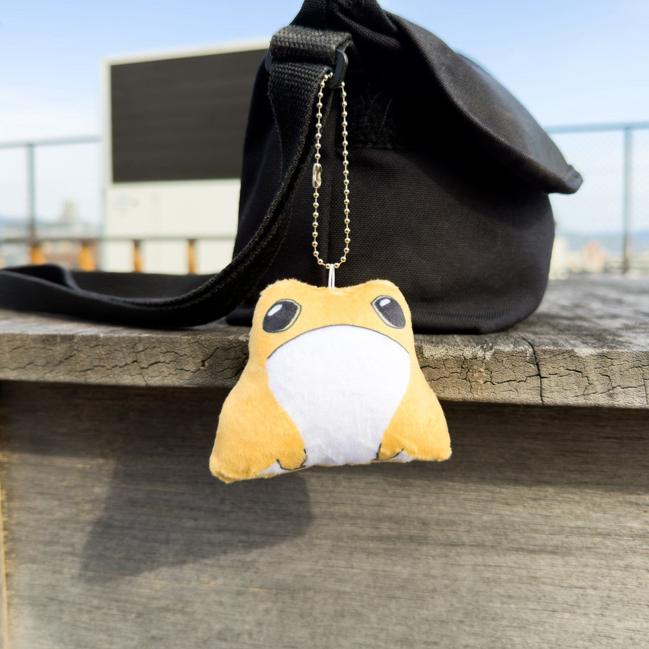 【数量限定】もちっとアンバーミニクッションキーホルダー
