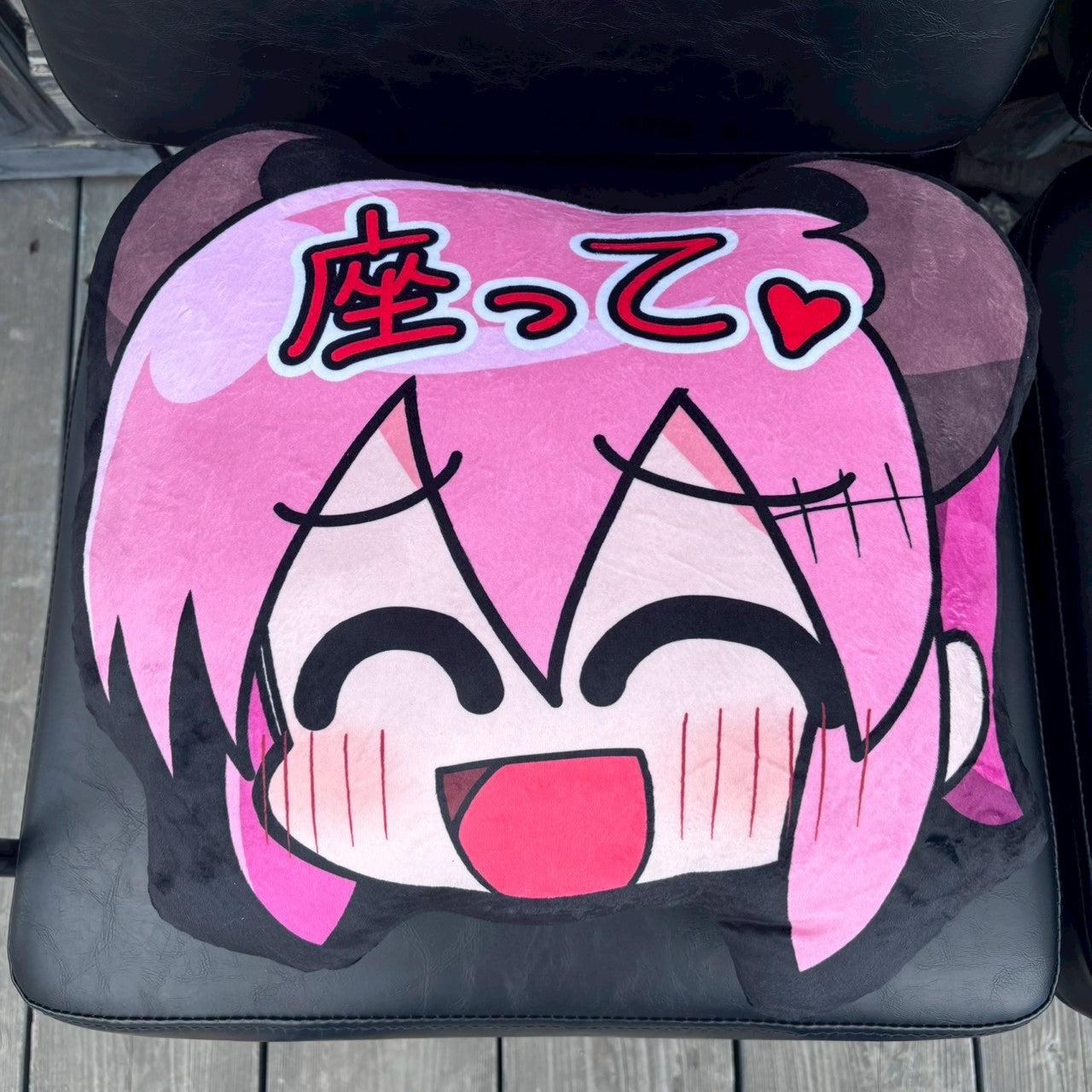 【数量限定】お尻に敷いてほしいクワガタザウルスクッション
