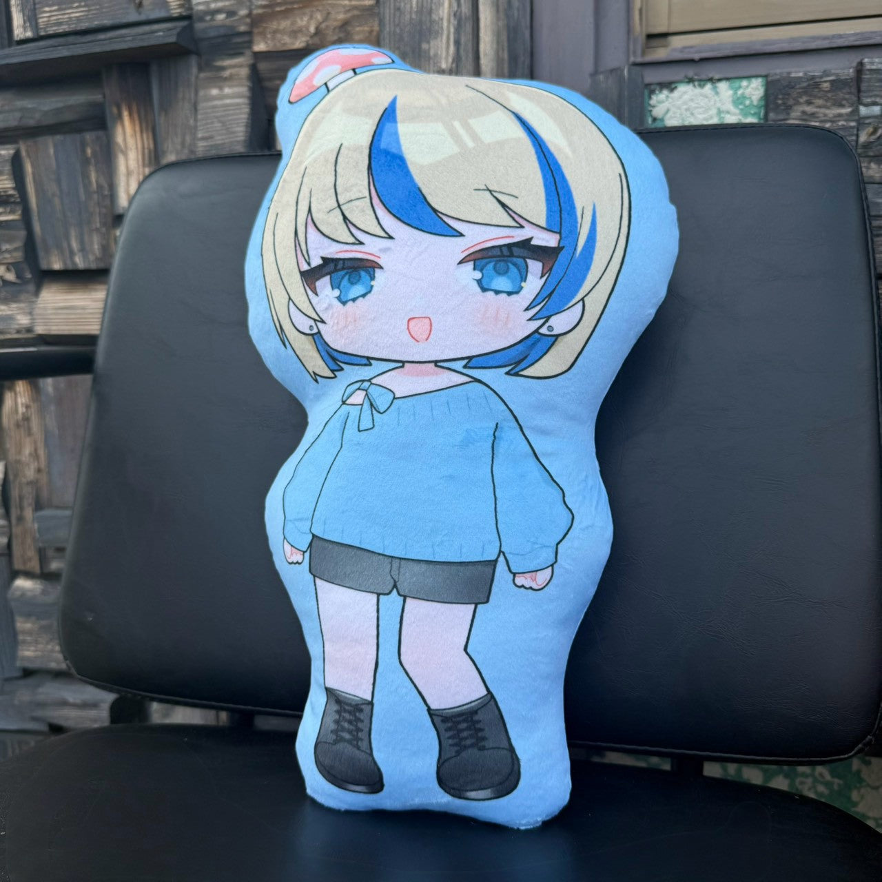 カホちゃんダイカットクッション