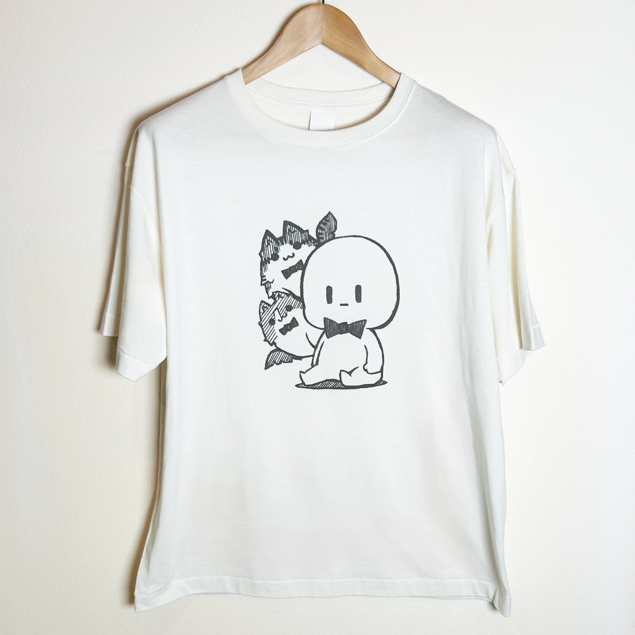 しろいやつとねこビックシルエットTシャツ