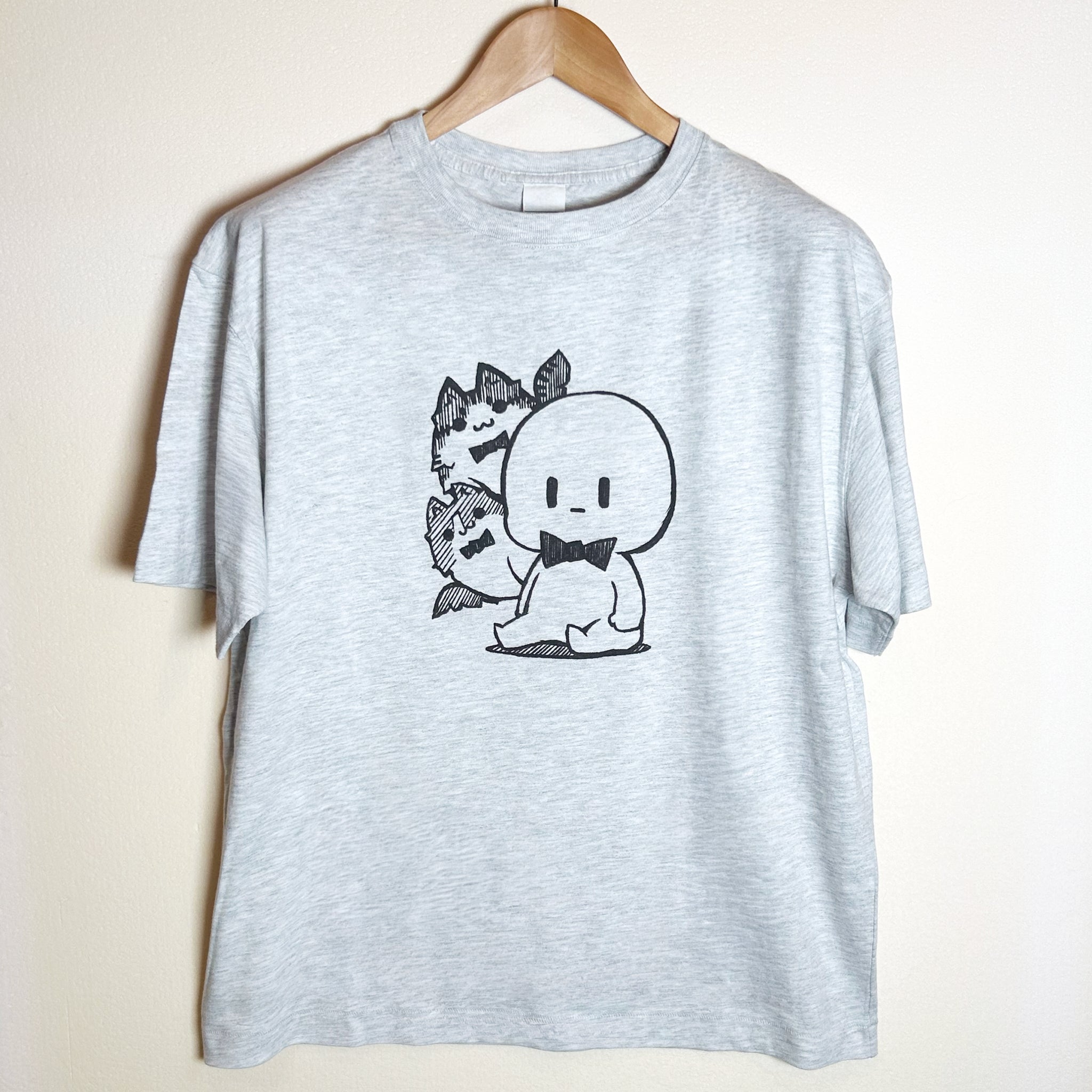 しろいやつとねこビックシルエットTシャツ